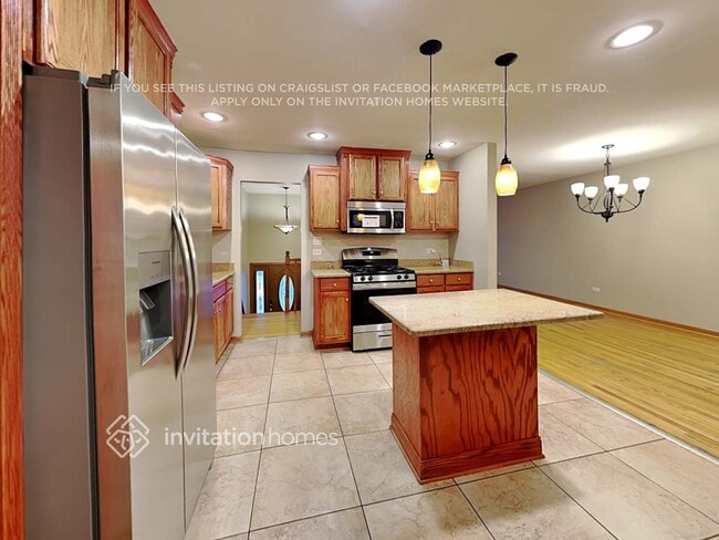 Building Photo - 13601 Cherry Ln