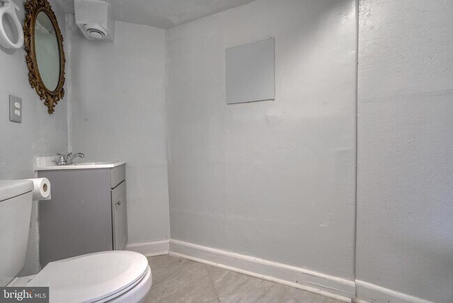 Building Photo - 1207 St Andrews Way