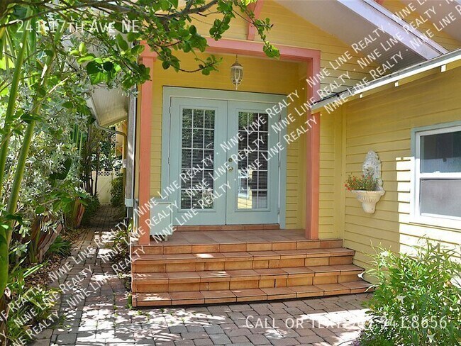 Building Photo - 241 17th Ave NE