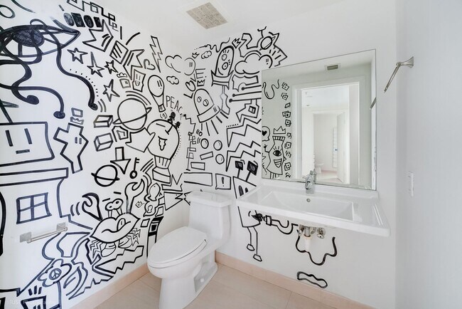 Building Photo - Spacious 3-Bedroom Bayfront Residence in North Bay Village