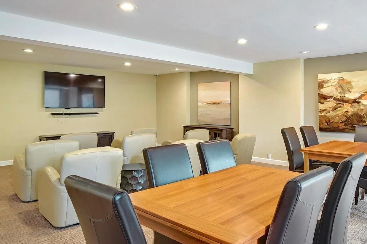 Building Photo - 4600 Lamont St