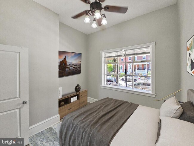 Building Photo - 637 N 32nd St