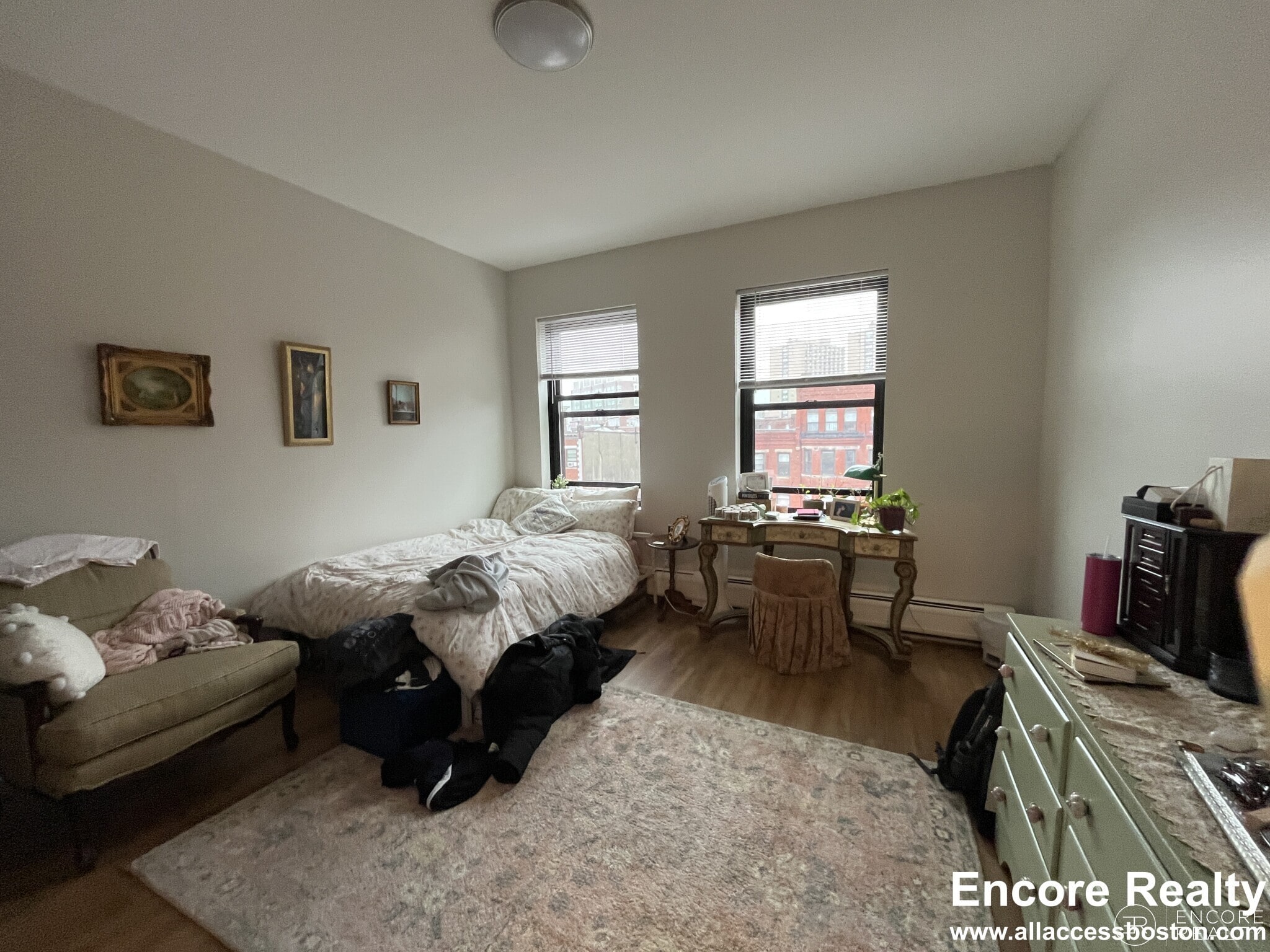 Building Photo - 833 Beacon St