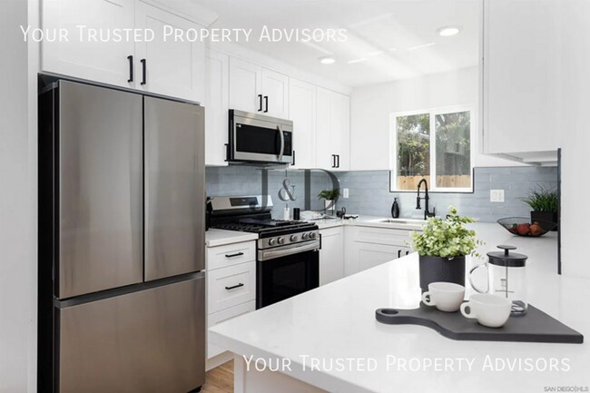 Building Photo - 6750 N Elman St