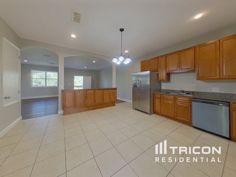 Building Photo - 606 Marigold Rd