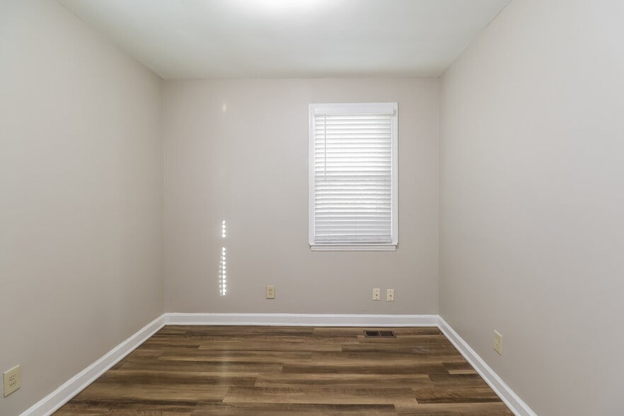 Building Photo - 1709 Purser Dr