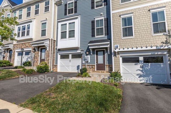 Primary Photo - 3430 Montague St