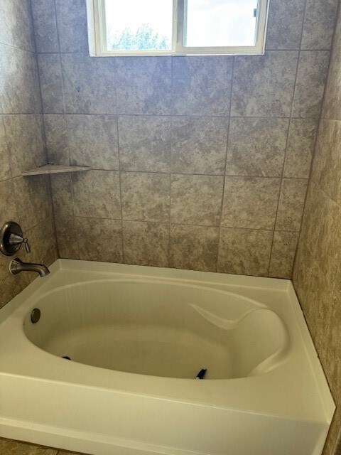 Building Photo - 5102 Pinemont Pl
