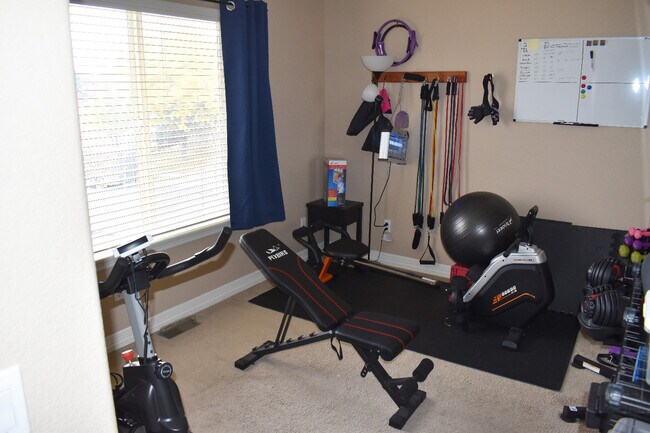 Building Photo - 903 Saddlebrook Ln