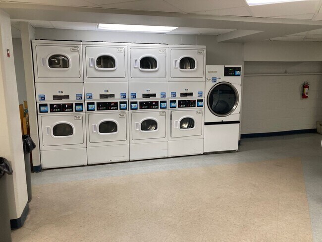 Building Photo - Fantastic Studio in Adams Morgan - Utilities Included - Available Now!