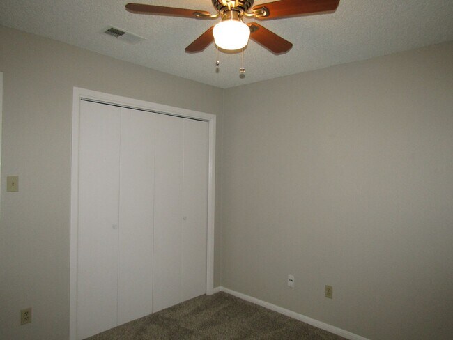 Building Photo - 8909 Schick Rd