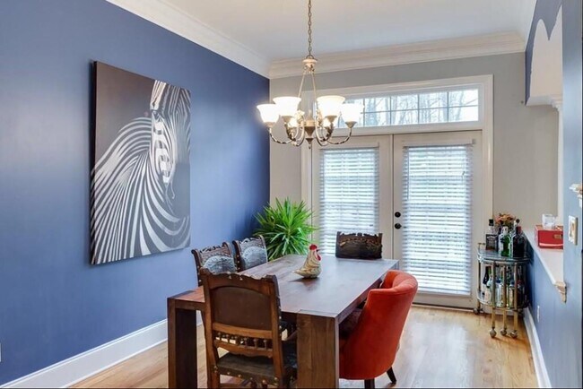 Building Photo - 331 Carpenter Dr NE