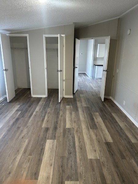 Building Photo - 1221 N Valrico Rd