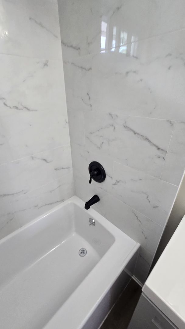 Building Photo - 48-50 Putnam St