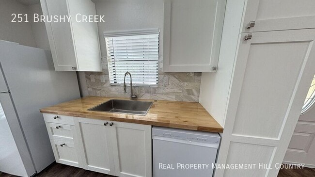 Building Photo - 251 Brushy Creek Rd