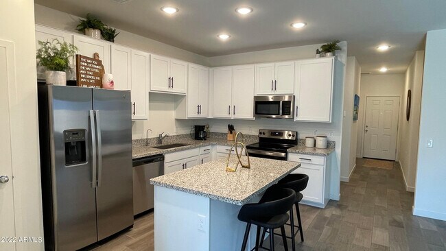 Building Photo - 19460 N 27th Pl