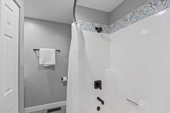 Building Photo - 4309 Maryland Ave