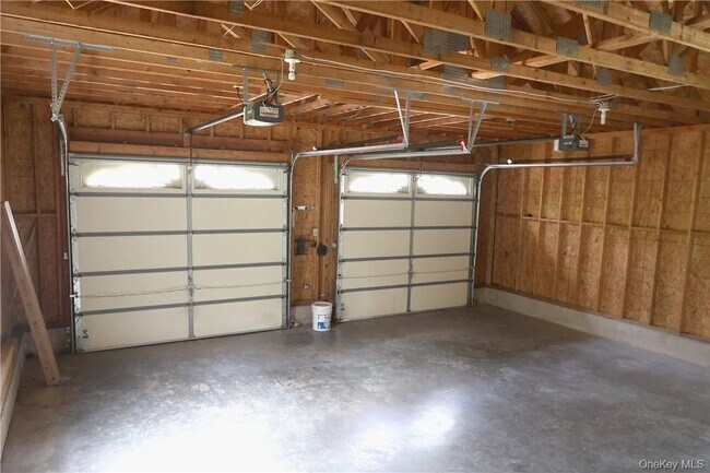 Building Photo - 63 Lawrence Hill Rd