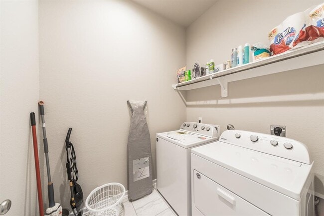 Building Photo - 2142 Ironwood Pass Dr