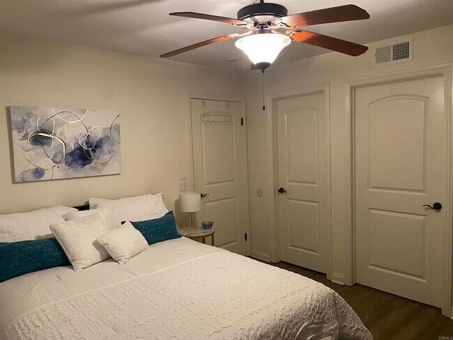 Building Photo - 201 Sea Cliff Way