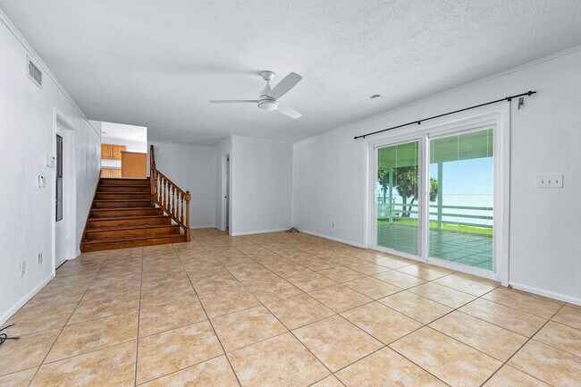 Building Photo - 7810 S Tropical Trail
