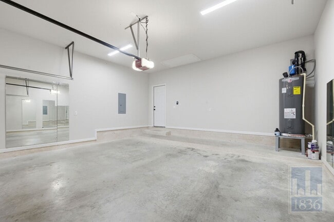 Building Photo - 14605 Running Deer Trail