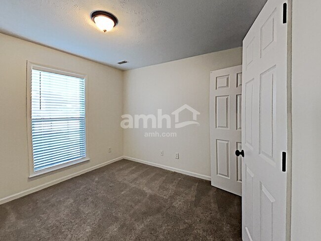 Building Photo - 399 Meigs Dr