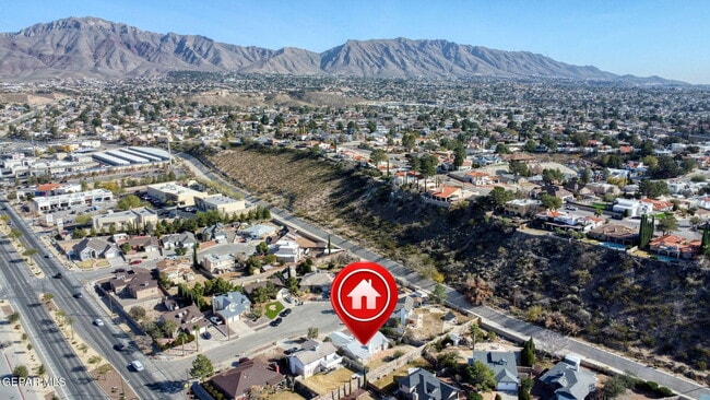 Building Photo - 905 Mark Wallace Ln