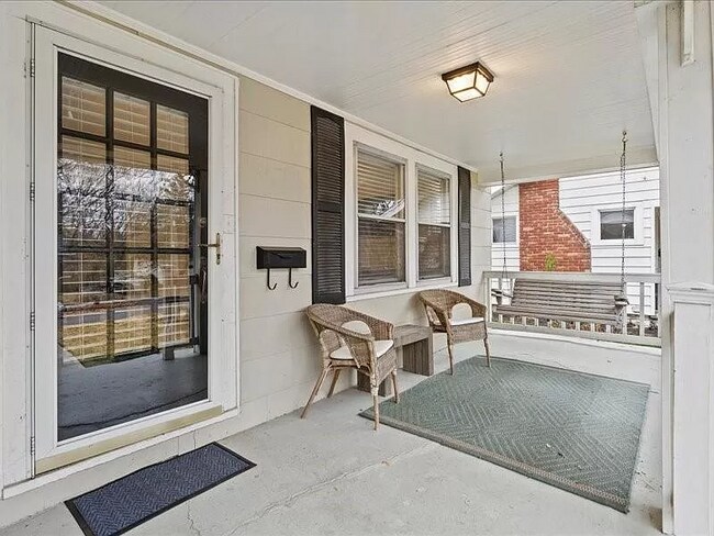 Building Photo - 7527 Madison Ave