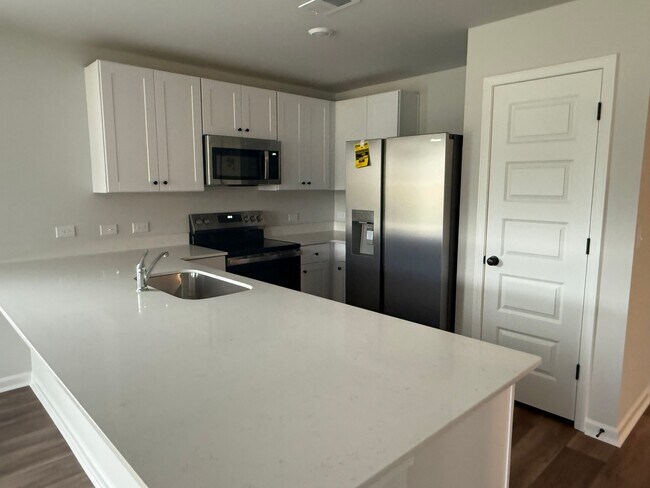 Building Photo - 1119 Cooper Hawk Ln SW