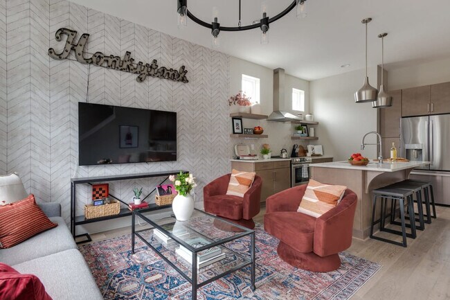 Building Photo - 1405 Napoleon St