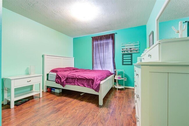 Building Photo - 14219 Beech Meadow Dr