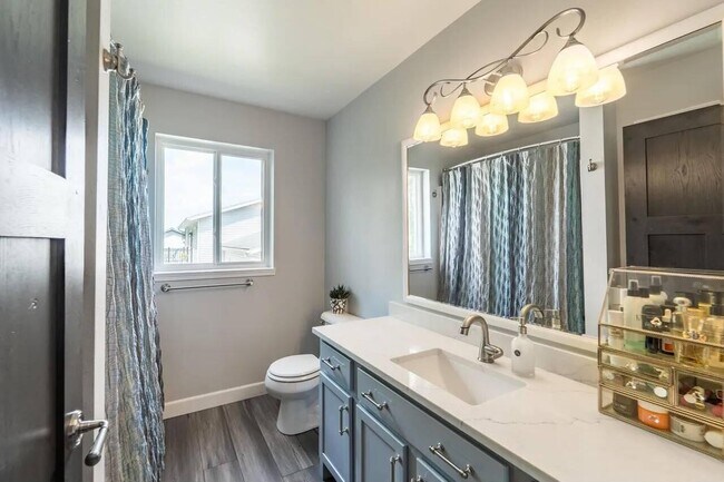 Building Photo - 6615 Cavin Dr