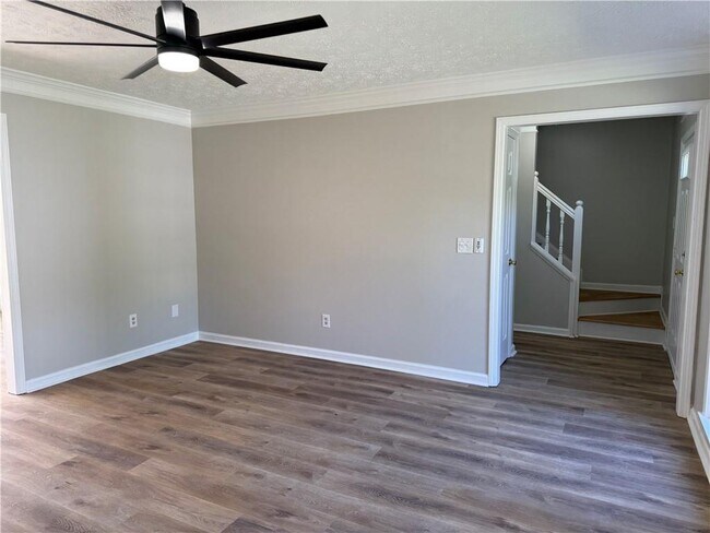 Building Photo - 979 Sugar Crossing Ln