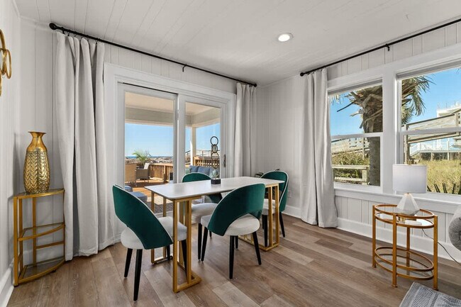 Building Photo - 9618 Beach Blvd