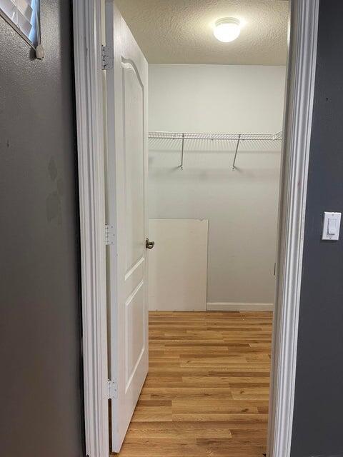 Building Photo - 2202 SW Crocus Ln