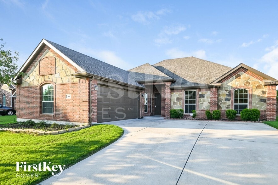Building Photo - 204 Troy Ln