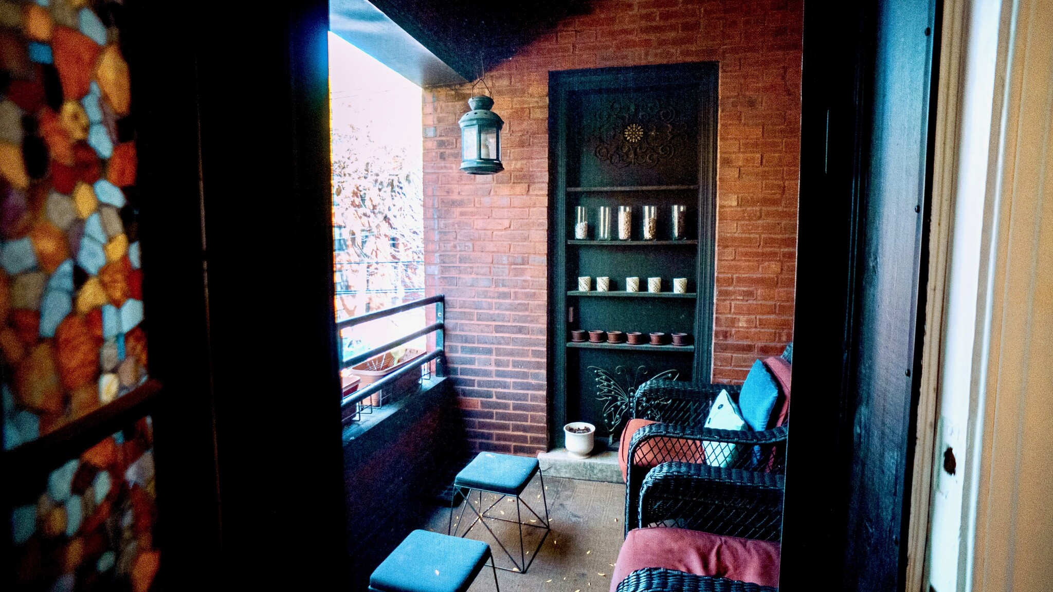 Outdoor balcony facing tree lined street - 6709 N Lakewood Ave