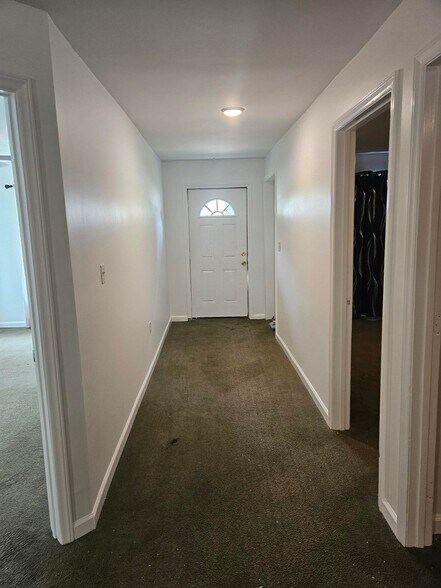 Building Photo - 208 Washington St