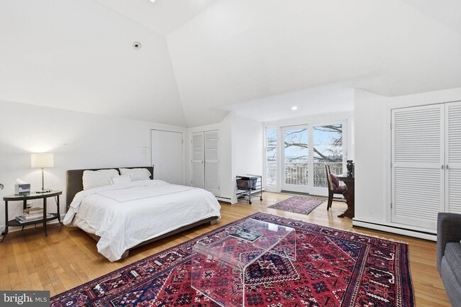 Building Photo - 3308 R St NW