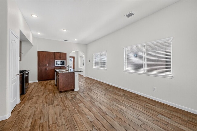 Building Photo - 1261 Rosebush Rd