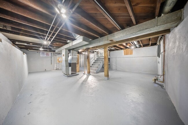 Building Photo - 867 Church Rd