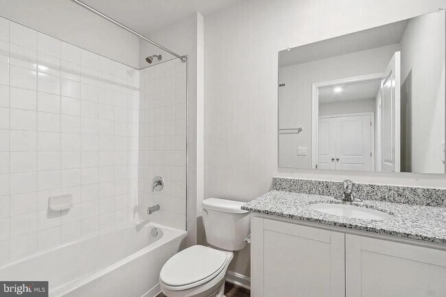 Building Photo - 111 Nootka Wy