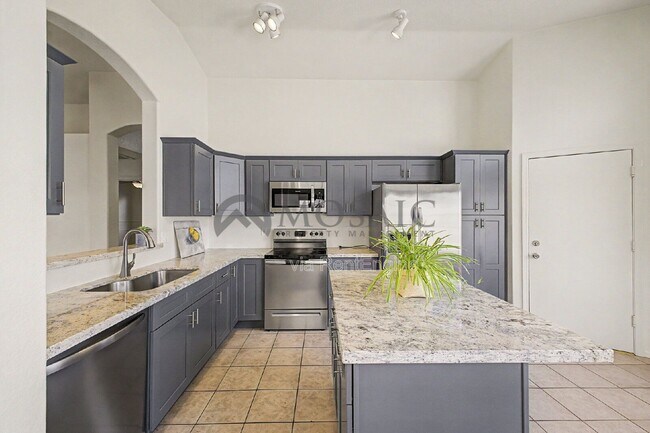 Building Photo - 1271 W Gail Dr