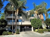 Building Photo - 15455 Sherman Way