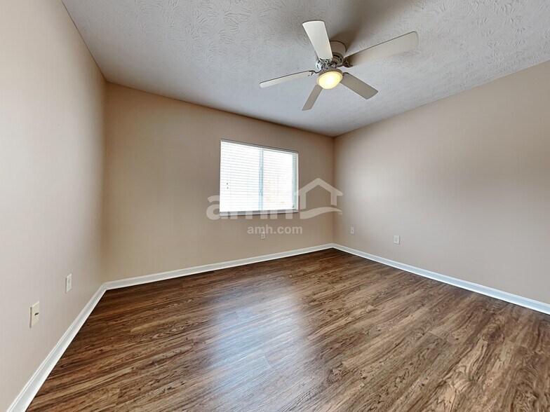 Building Photo - 4111 King Bird Ln