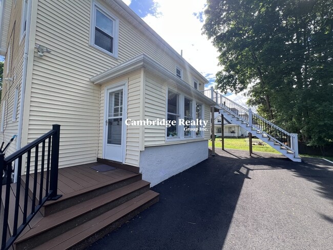 Building Photo - 143 Washington Cir