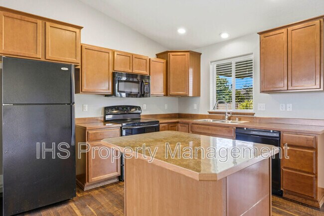 Building Photo - 5520 Leon Ct