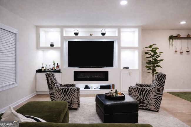 Building Photo - 8 Nickel Dr