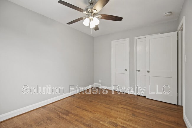 Building Photo - 1812 Edgewood Rd